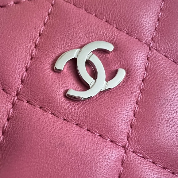 Auth Chanel Pink Classic Quilted Large Pouch -PreLoved - Picture 6 of 15